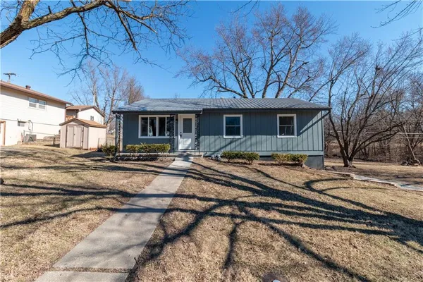 $259,900 | 207 North 16th Street, Savannah, MO 64485