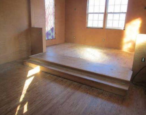 826 Parkwood Road Pittsburgh, PA 15210 - Photo 9 of 9 a view of an empty room and window