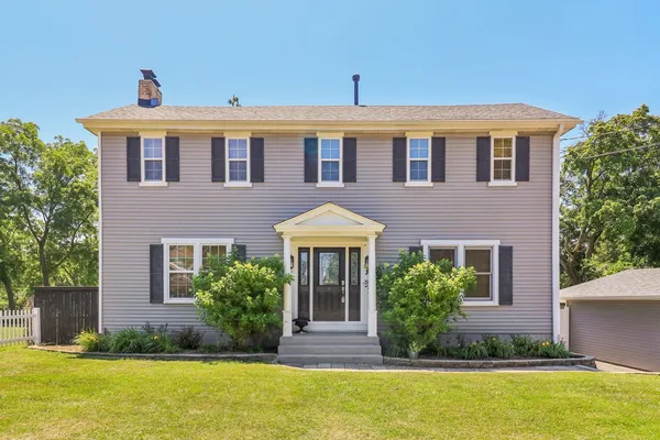 $389,900 | 4103 Old Grand Avenue, Gurnee, IL 60031