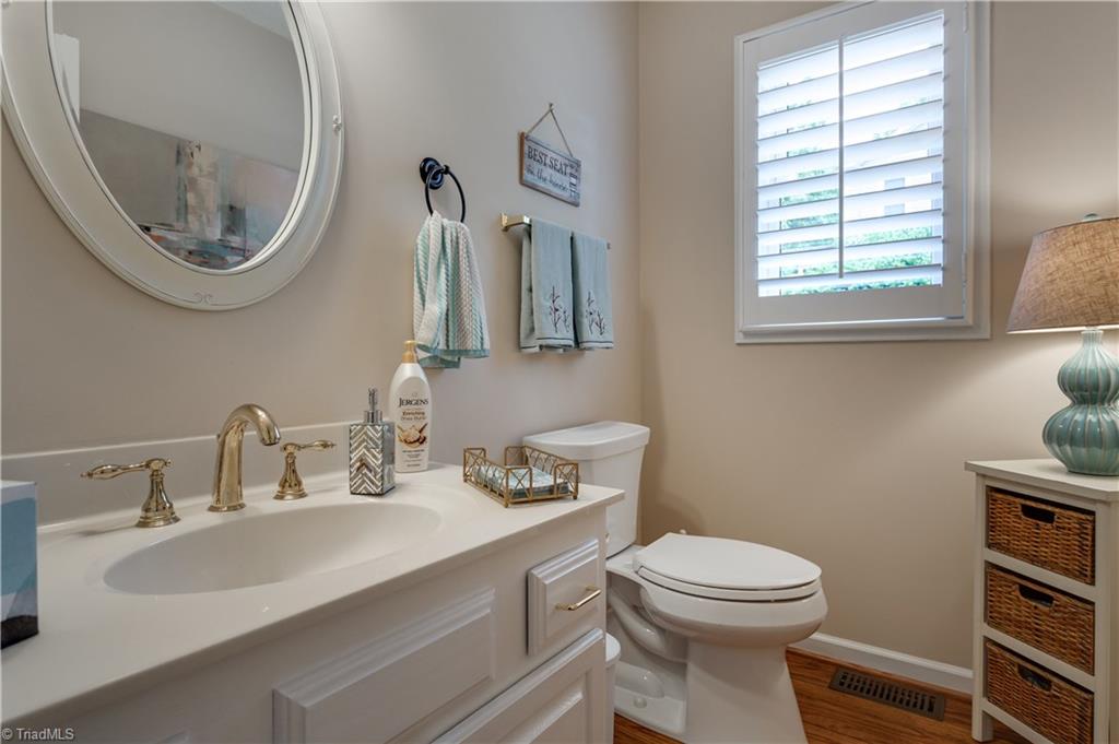 100 Burrows Road Jamestown, NC 27282 - Photo 15 of 30 Gallery Image 15