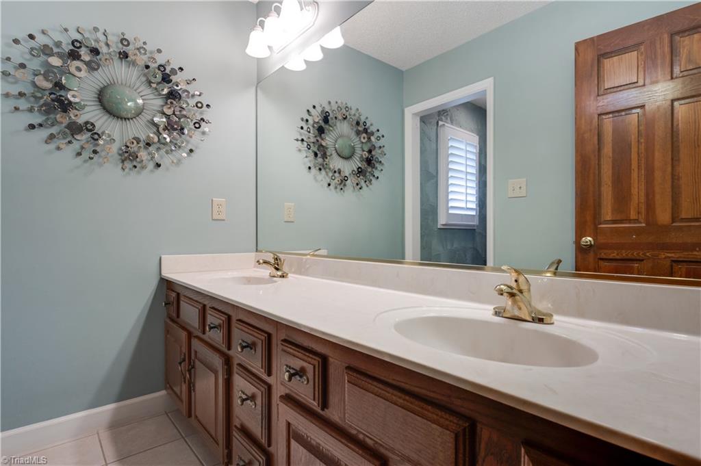 100 Burrows Road Jamestown, NC 27282 - Photo 19 of 30 Gallery Image 19