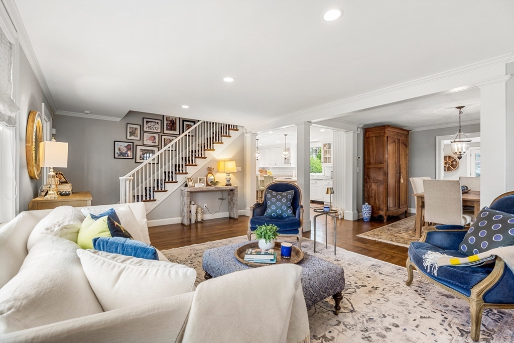 13 Thompson Road Marblehead, MA 01945 - Photo 4 of 35
