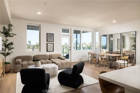 $1,998,000 | 414 Main Street, Unit 330, Huntington Beach, CA 92648