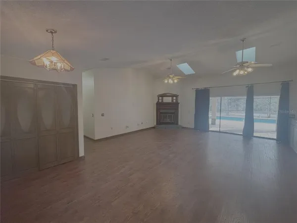 $2,495 | 6520 West Candier Court, Dunnellon, FL 34433