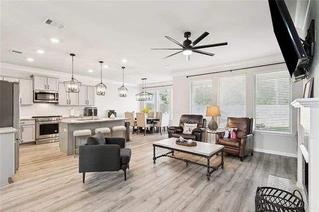 $380,000 | 21224 White Wing Dove Drive, Covington, LA 70433