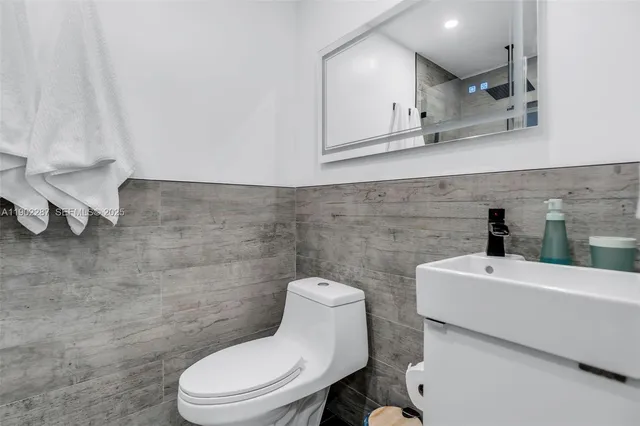 $570,000 | 9174 Northwest 114th Terrace, Hialeah Gardens, FL 33018