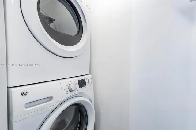 $570,000 | 9174 Northwest 114th Terrace, Hialeah Gardens, FL 33018