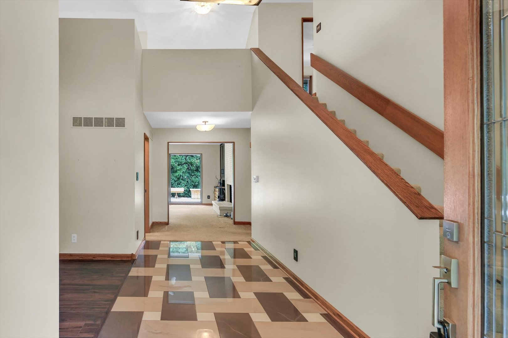 1912 Trout Valley Road Champaign, IL 61822 - Photo 6 of 45 Gallery Image 6