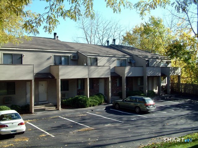 124 Coalpit Hill Road, Unit 73 Danbury, CT 06810 - Photo 2 of 7