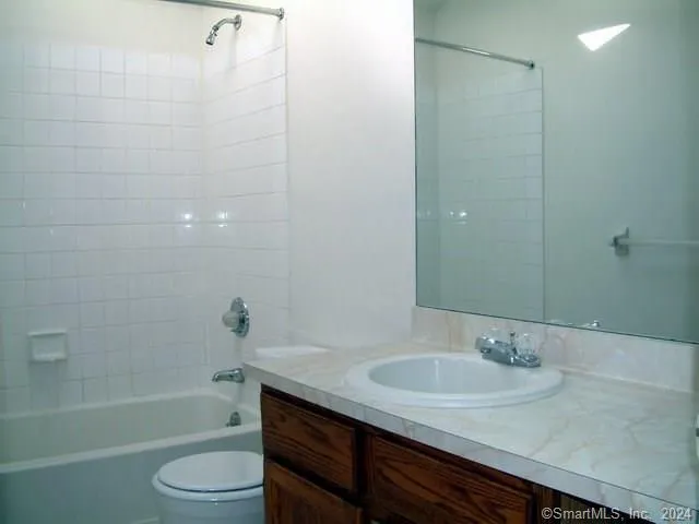 $1,995 | 124 Coalpit Hill Road, Unit 73, Danbury, CT 06810