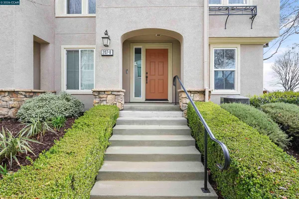 $830,000 | 207 Heligan Lane, Unit 8, Livermore, CA 94551