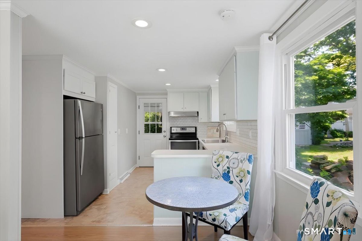 14 Seagull Road Old Saybrook, CT 06475 - Photo 22 of 39