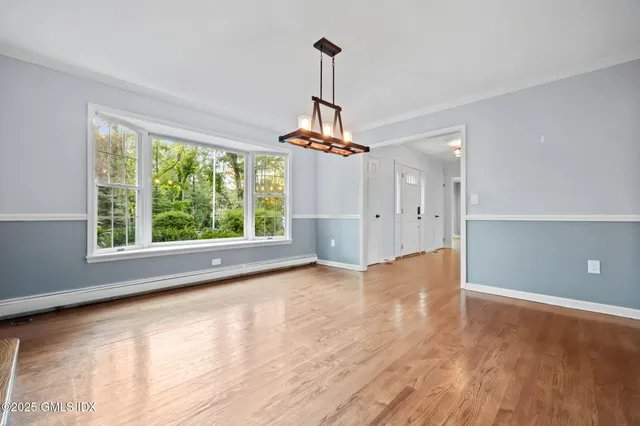 $15,000 | 35 Turner Drive, Greenwich, CT 06831