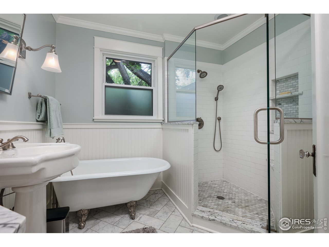 870 15th Street Boulder, CO 80302 - Photo 14 of 40 Main level bath