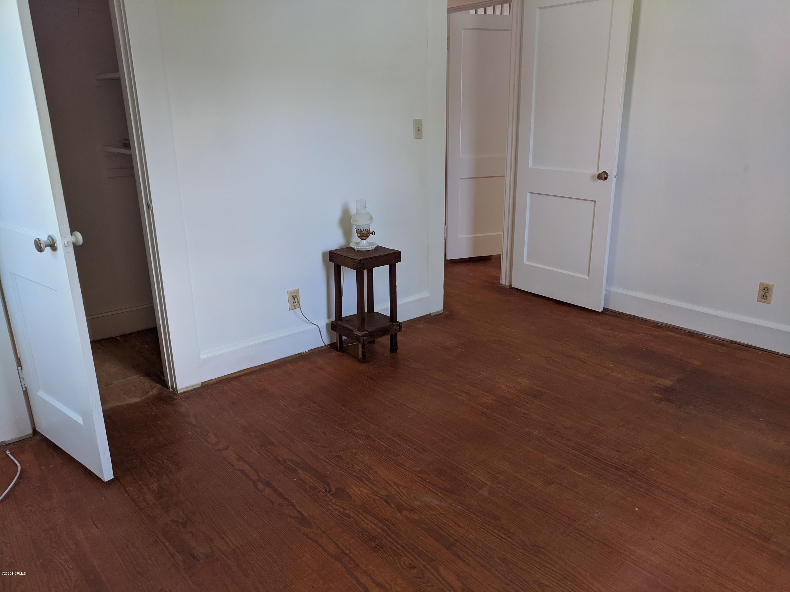 3902 Old Cherry Point Road New Bern, NC 28560 - Photo 10 of 21 3902 Old Cherry Point - Master 2