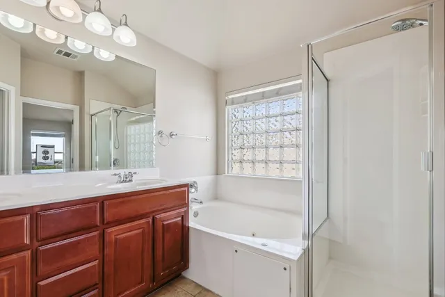 $2,800 | 88 White Magnolia Circle, Austin, TX 78734