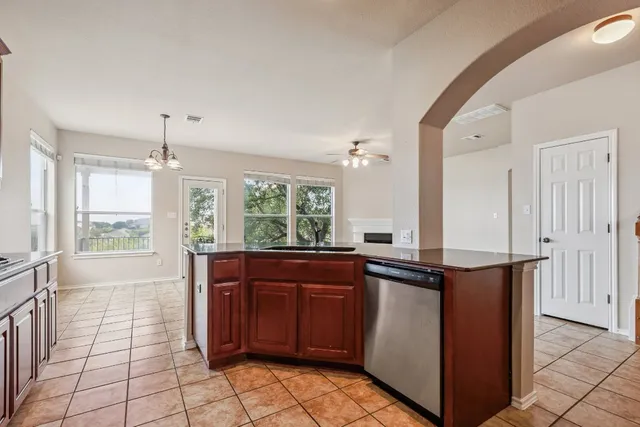 $2,800 | 88 White Magnolia Circle, Austin, TX 78734