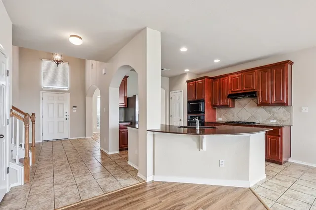 $2,700 | 88 White Magnolia Circle, Austin, TX 78734