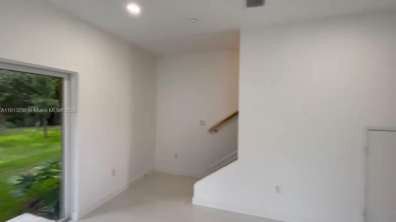1350 Crystal Way, Unit 101 Delray Beach, FL 33444 - Photo 12 of 13 a view of small space