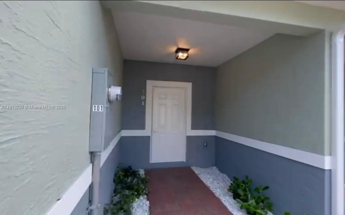 1350 Crystal Way, Unit 101 Delray Beach, FL 33444 - Photo 3 of 13