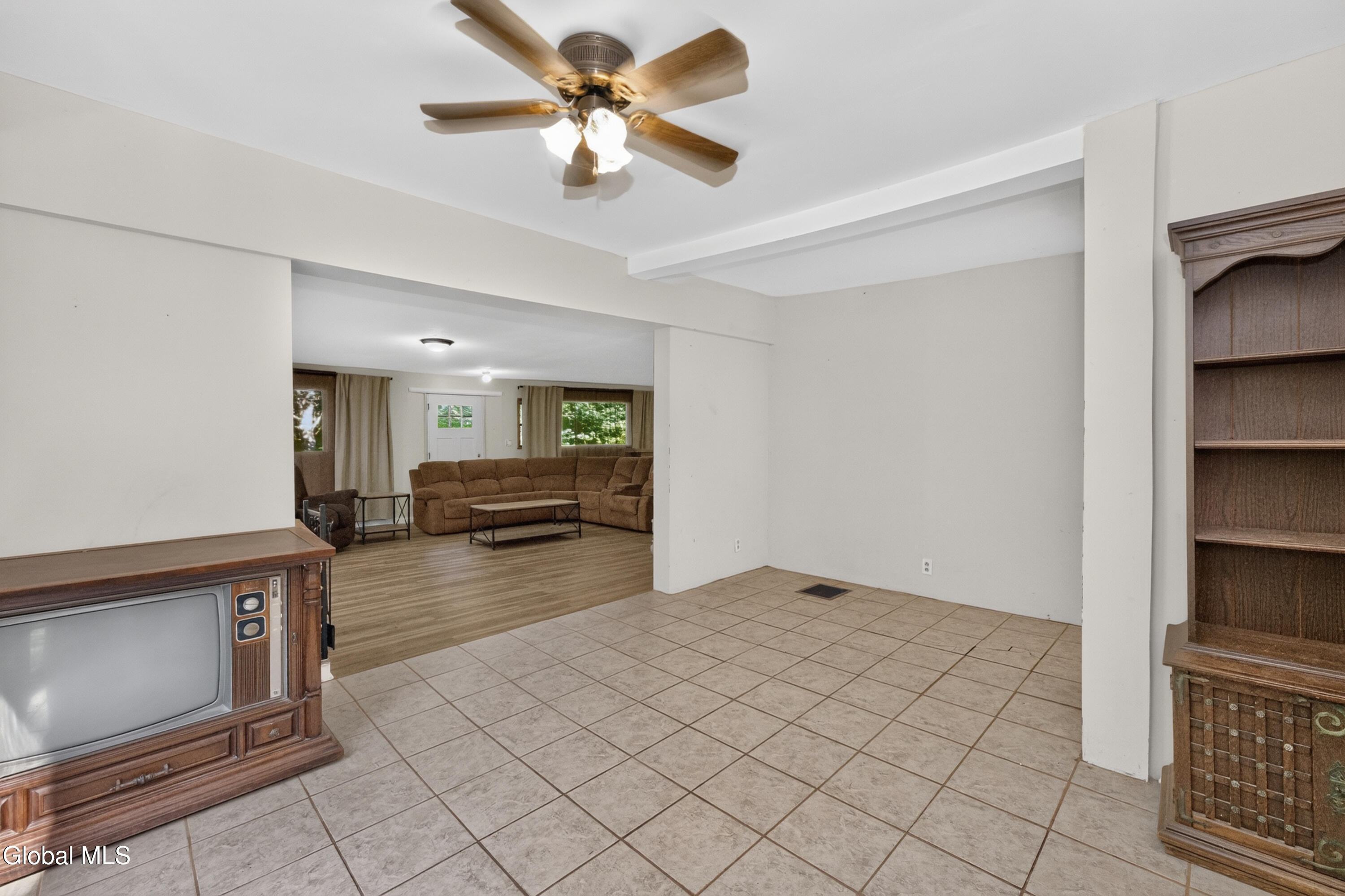 522 Konchar Road Maryland, NY 12116 - Photo 15 of 54 3 hall 3