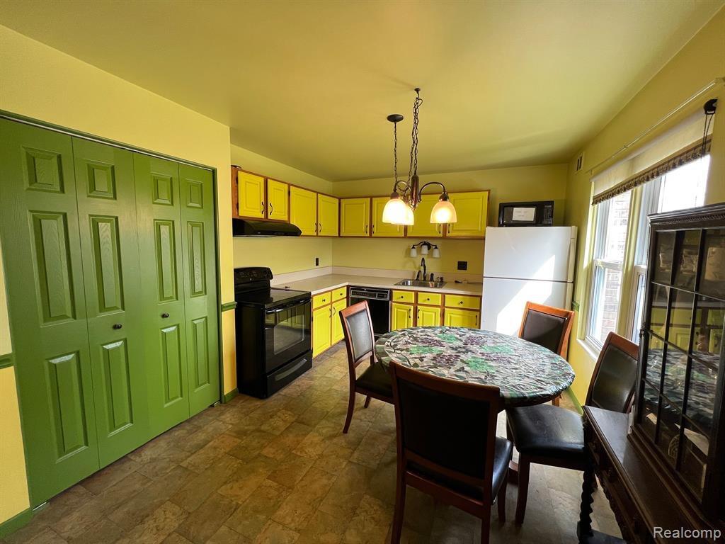 342 Hartman Lane Saline, MI 48176 - Photo 3 of 16 Image 27