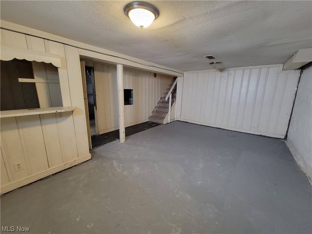 1639 Overbrook Road Cleveland, OH 44124 - Photo 21 of 25