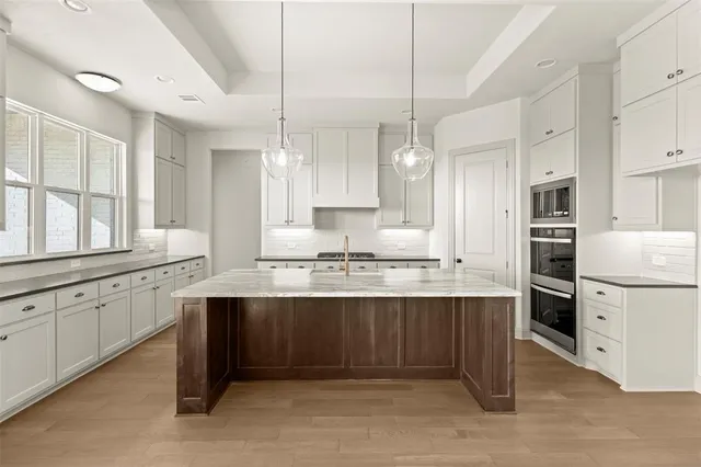 $714,900 | 137 Lila Lake Drive, Waxahachie, TX 75165