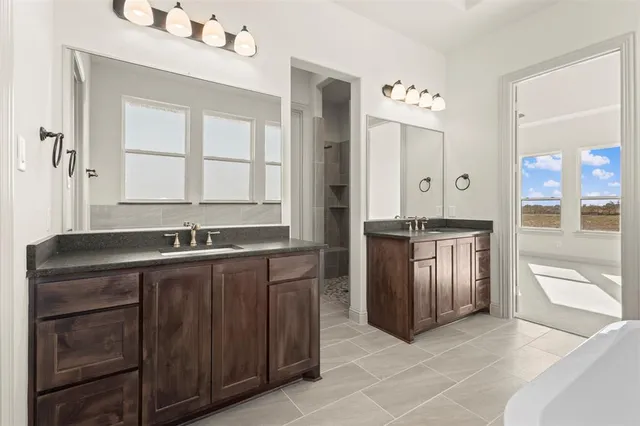 $714,900 | 137 Lila Lake Drive, Waxahachie, TX 75165