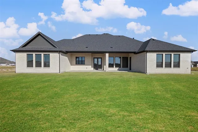 $714,900 | 137 Lila Lake Drive, Waxahachie, TX 75165