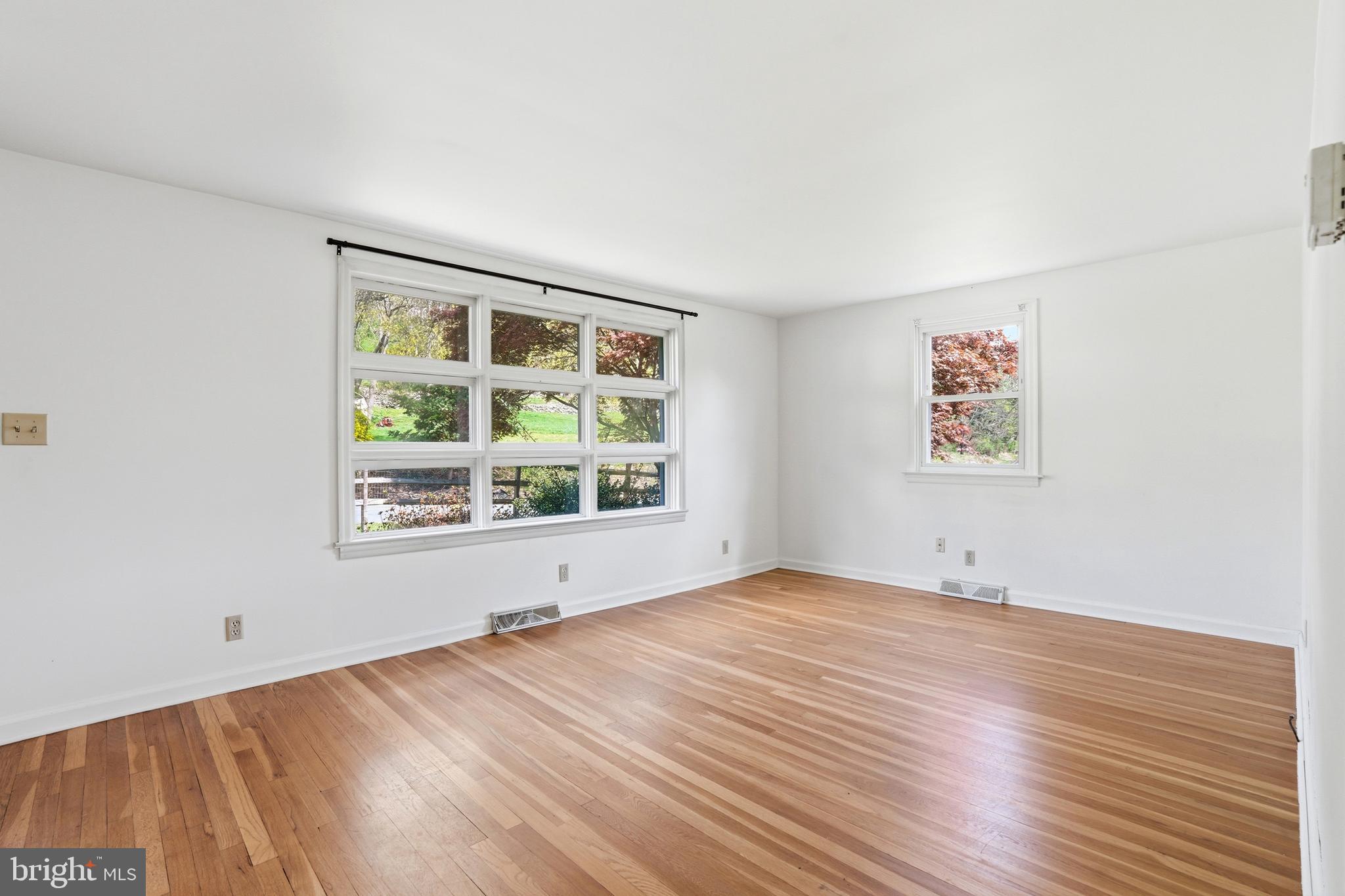 238 Kemp Road Barto, PA 19504 - Photo 15 of 68 Living room