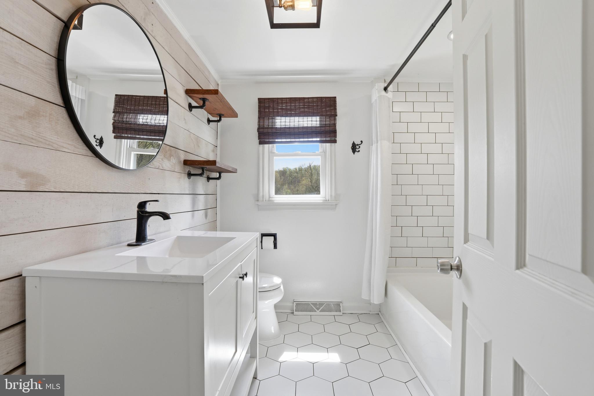 238 Kemp Road Barto, PA 19504 - Photo 19 of 68 Full hall bath Remodeled