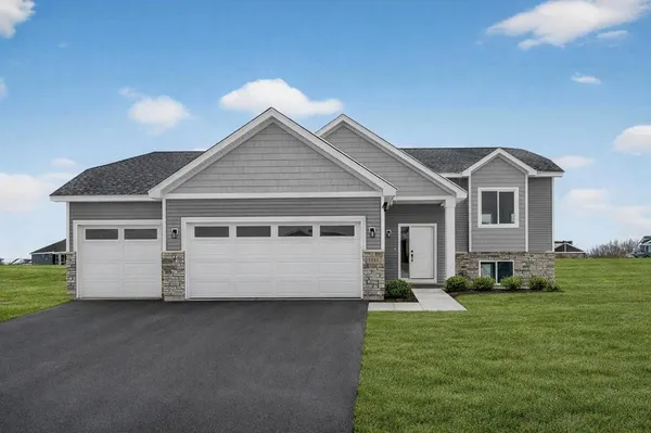 $475,000 | 1004 Misty Meadow Boulevard, Buffalo, MN 55313