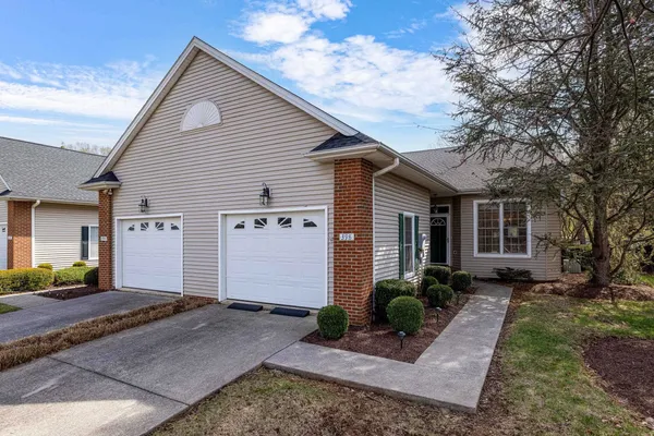 $354,500 | 398 Spring Oaks Drive, Harrisonburg, VA 22801