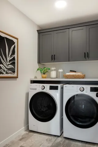 $579,600 | 5112 Airlake Drive, Woodbury, MN 55129