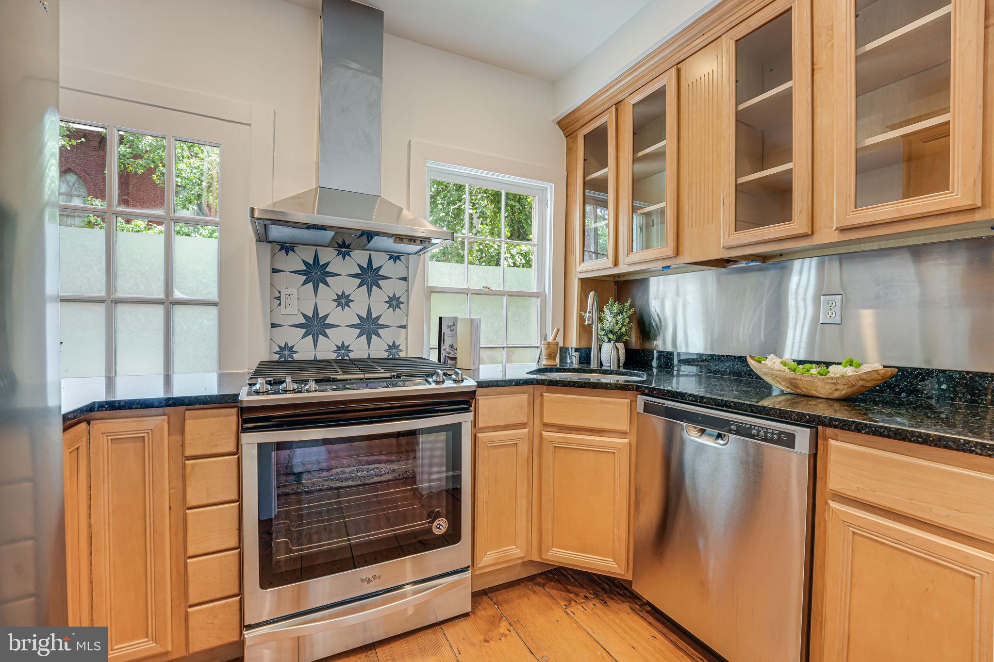 1320 27th Street Northwest Washington, DC 20007 - Photo 10 of 33 Kitchen