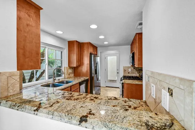 $4,795 | 835 Skysail Avenue, Carlsbad, CA 92011