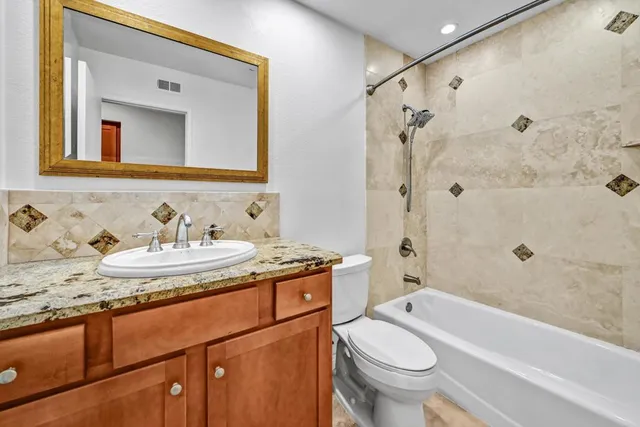 $4,795 | 835 Skysail Avenue, Carlsbad, CA 92011