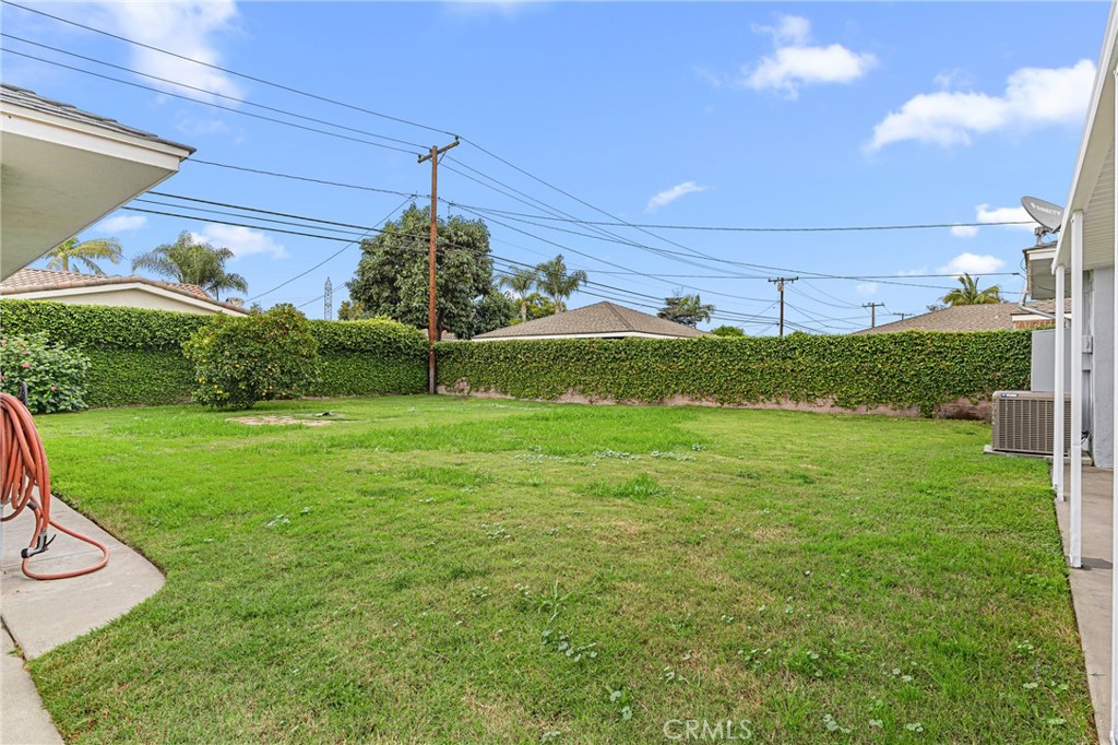 9839 Pomering Road Downey, CA 90240 - Photo 15 of 20