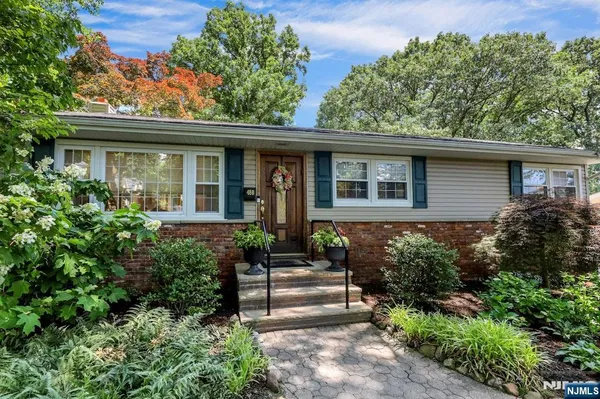 $699,000 | 480 Baxter Avenue, Wyckoff, NJ 07481