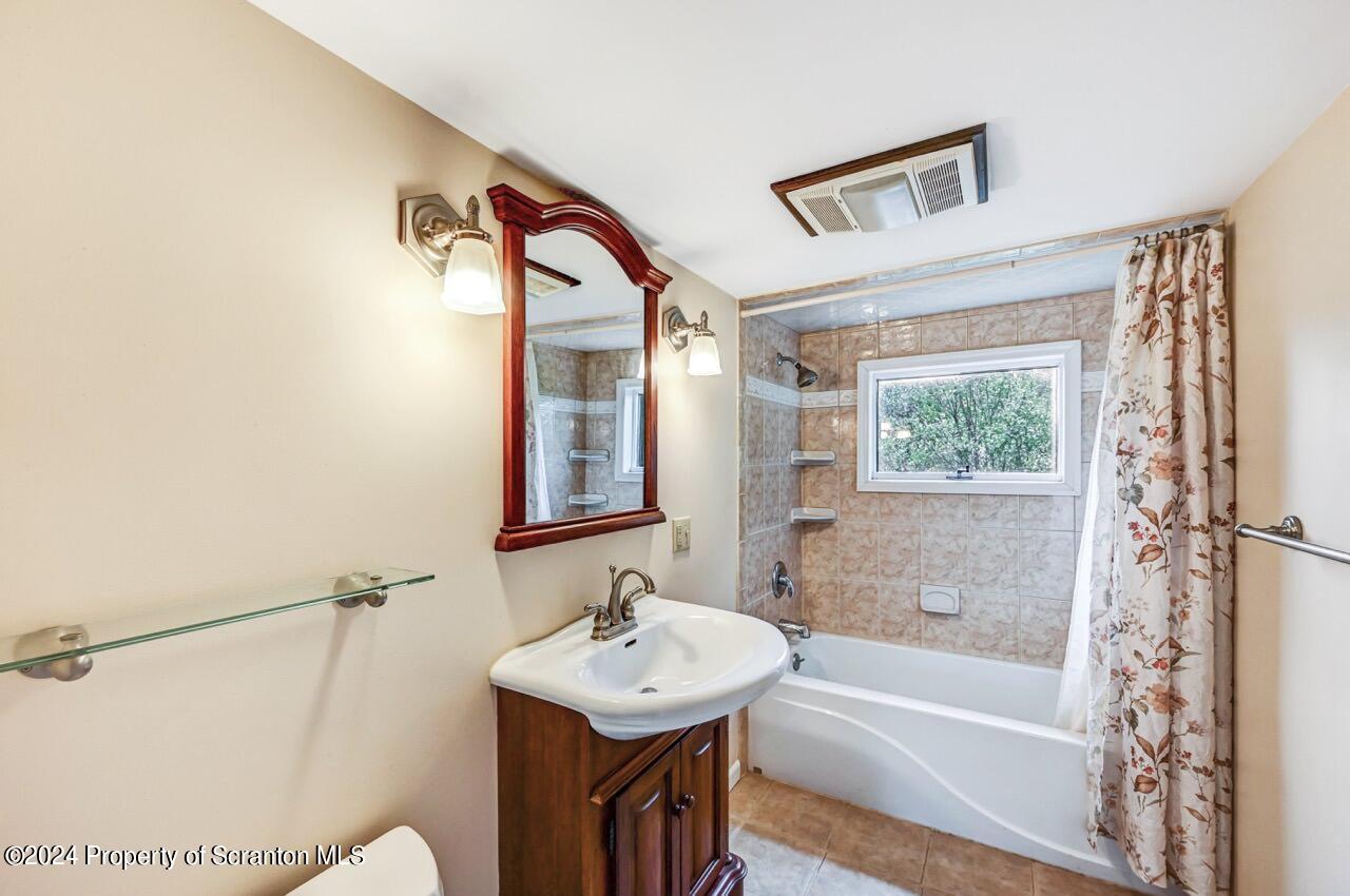5580 Bloomington Road Moscow, PA 18444 - Photo 38 of 68