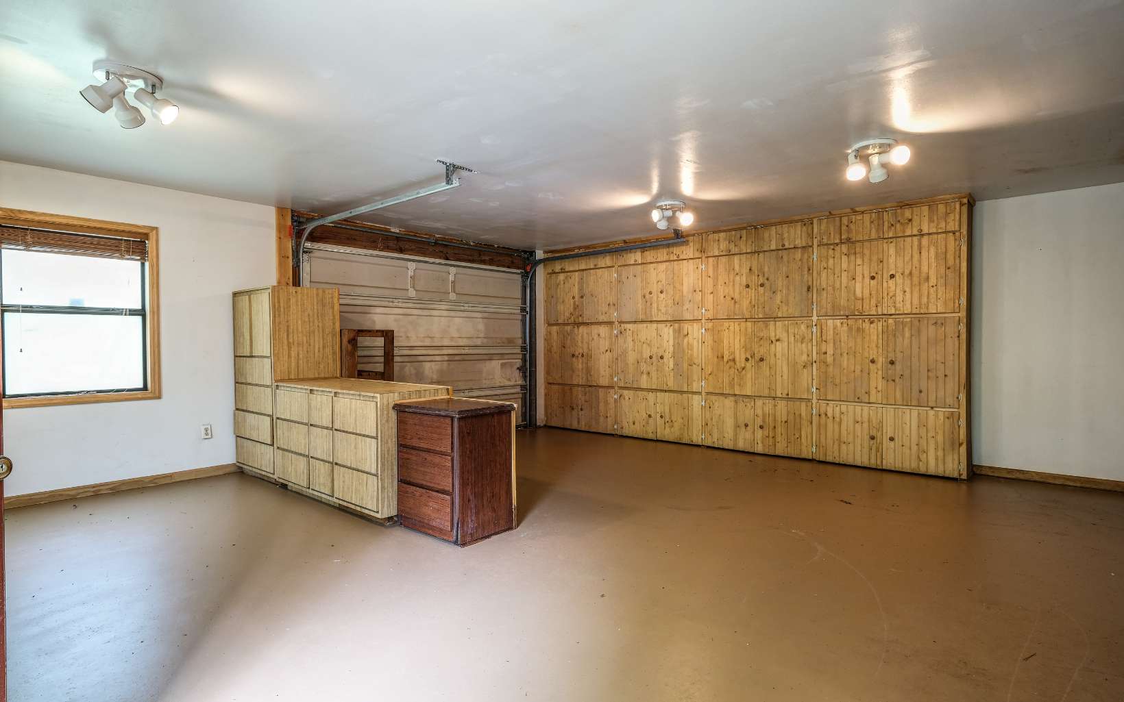 628 Sandy Gap Road Murphy, NC 28906 - Photo 53 of 58 a view of a livingroom with furniture and windows