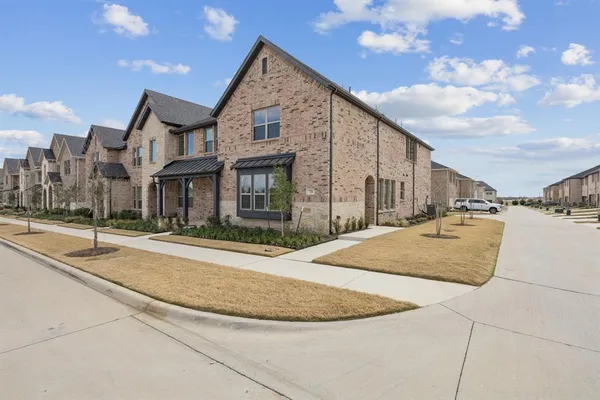 $365,000 | 721 4th Street, Argyle, TX 76226