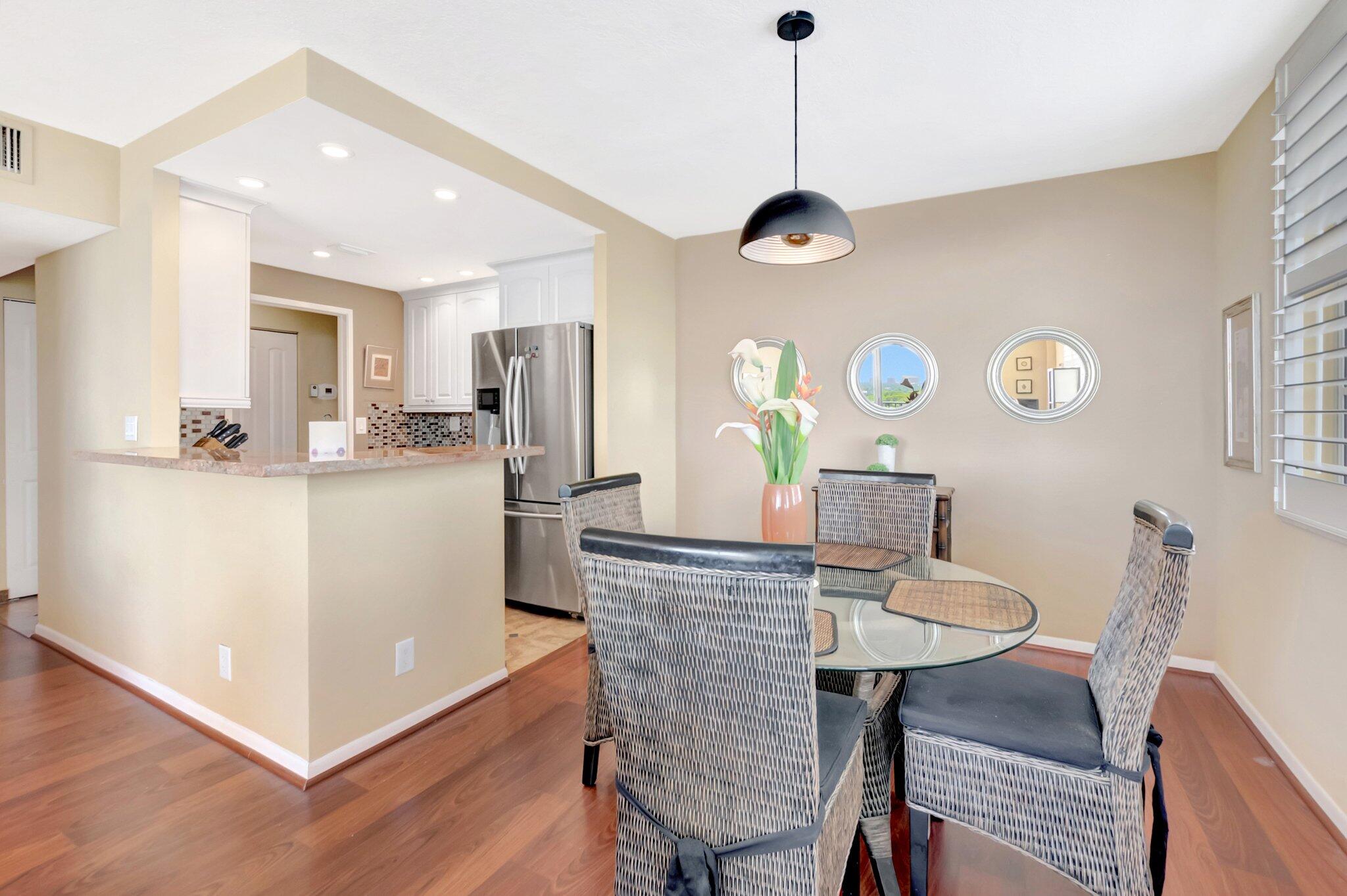 2121 North Ocean Boulevard, Unit 801W Boca Raton, FL 33431 - Photo 12 of 30 Kitchen and Dining