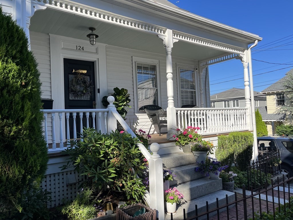 124 Front Street Marblehead, MA 01945 - Photo 2 of 39 Gallery Image 2