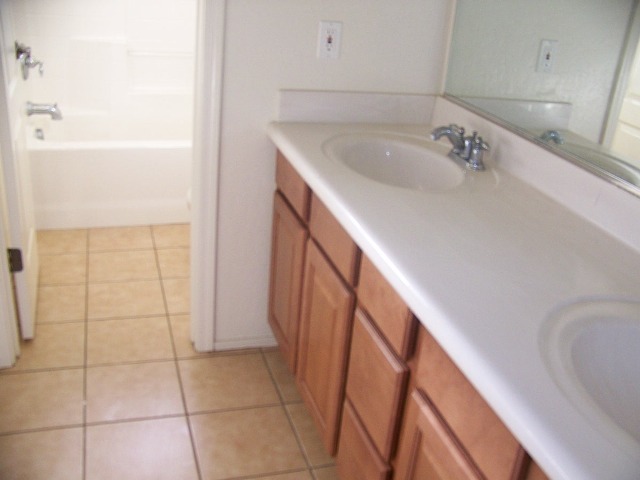 2029 West Carter Road Phoenix, AZ 85041 - Photo 15 of 16 Photo
