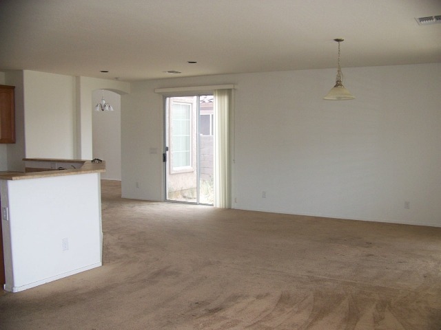 2029 West Carter Road Phoenix, AZ 85041 - Photo 6 of 16 Photo