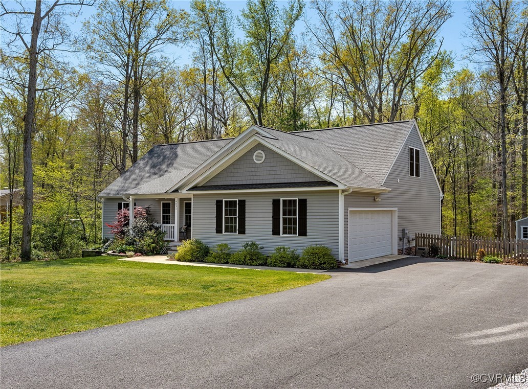 9031 Gallatin Road Chesterfield, VA 23236 - Photo 4 of 50 Gallery Image 4