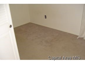 25 Salem Road Springfield, IL 62702 - Photo 3 of 10 Gallery Image 3