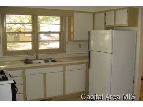 25 Salem Road Springfield, IL 62702 - Photo 6 of 10 Gallery Image 6
